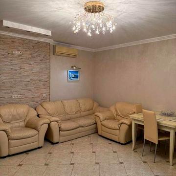 Видова 2-кімнатна з ремонтом, 87 м² | Без комісії