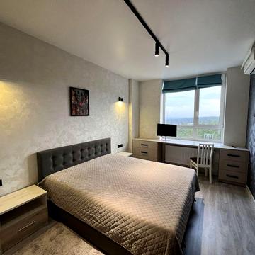 Євро двушка навпроти Центрального Парку