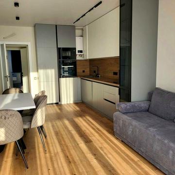 Квартира 50 м2 в новобудові з ремонтом, меблями і технікою