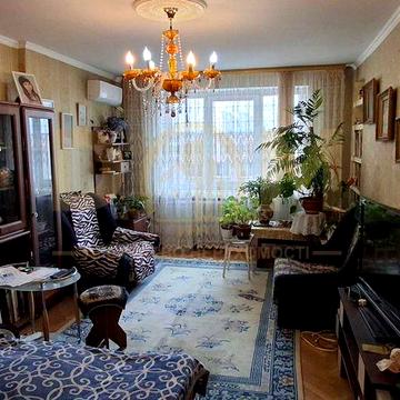 Продам 1-к квартиру, метро  Оболонь, вул. Олександра Архипенка, 2/12