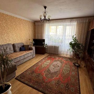 Квартира. Продаж квартири. Цегляний будинок.