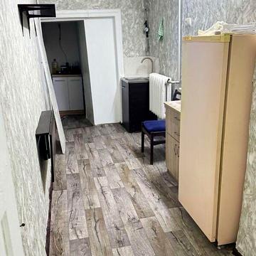 Довгострокова оренда 1к Квартира Тараса Кузьміна (Градоначальницька) вулиця