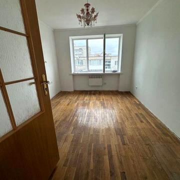 Продається 3 кімнатна квартира по вул. Стебницькій