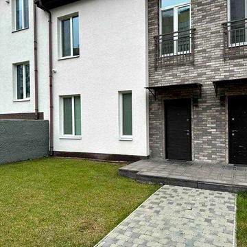 Продам таунхаус на Победе 4