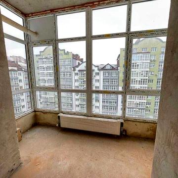 квартира з частковим чорновим ремонтом- центральна частина міста ЖК містечко центральне