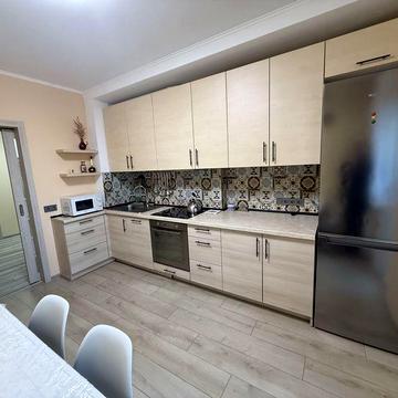 Затишна квартира на Митниці