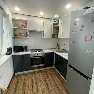 Івана Франка вул., 39