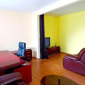 Квартира. 105м. Центр. Каменское