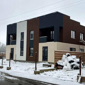 Продаж :будинків ,котеджів  (дуплекси)