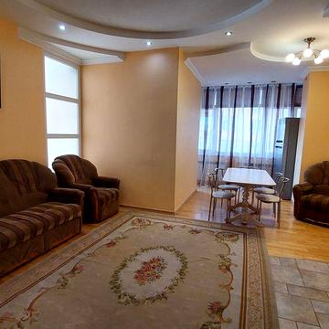 Оренда без% 3 спальні Печерськ Коновальця 120 кв.м