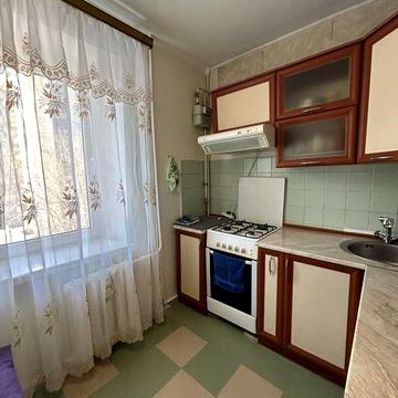 Сдам 1комнатную  квартиру  возле Микомпа. 4/9этаж