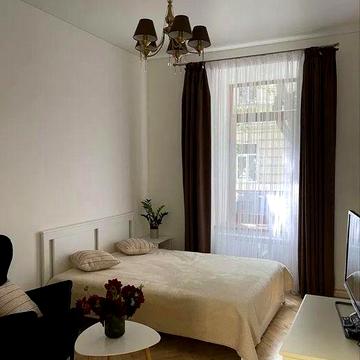 Оренда світлої 1 кімнатної квартири в центрі міста вул Дорошенка