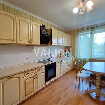 Урлівська вул., 30