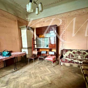 Продаж 1-к квартири вул. Зелена, 35