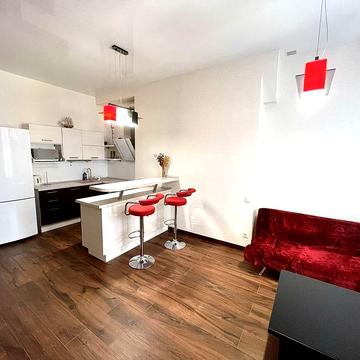 Сдам  просторную однакомнатную  Сабанский переулок 3