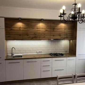 Новобудова р-н трц Конкорд парковка у дворі