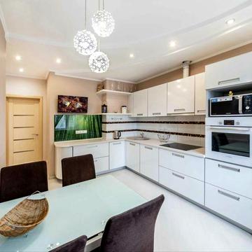 Феодосійська вул., 1