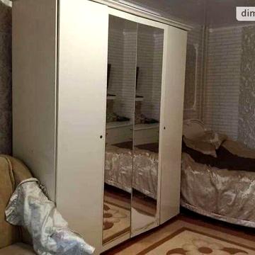 Довгострокова оренда 1к Квартира Сонячна Набережна (Малиновського Маршала) вулиця