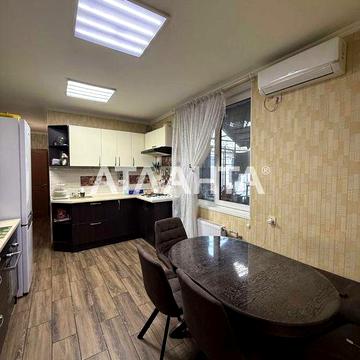 Будинок в два поверхи з ремонтом,  двором Травневий пров//Слобідка