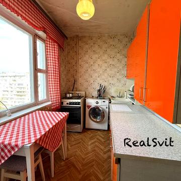 Сержа Лифаря вул. (Олександра Сабурова), 5