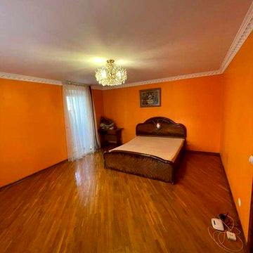 Здається в оренда 2 км квартира на Київській з індивідуальним опален