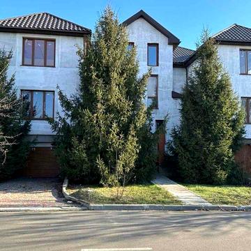 Дом под коммерческую деятельность в Совиньоне