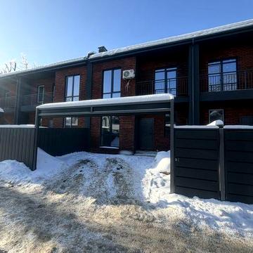 Таунхаус з балконом 100м2. Новий якісний ремонт. Газ