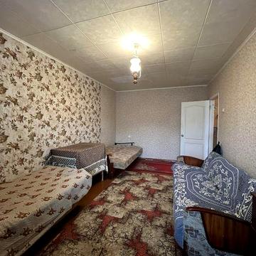 Продам большую гостиночку