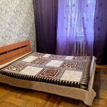 Продам 2-комнатную квартируна Добровольского