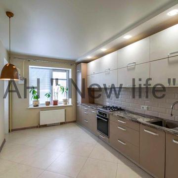 Однокімнатна квартира в елітному будинку з ремонтом. Є-відновлення