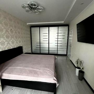 Сдам двухкомнатную квартиру Ильфа и Петрова 55/1