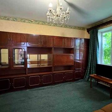 2 комн -38 метров. Центр. Ремонт. Мебель. 2/2 эт. 3-й Бассейный пер.