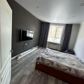 Продам 2 комнатную центр