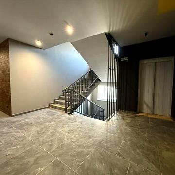 Квартира з правом власності, всі комунікації підключено