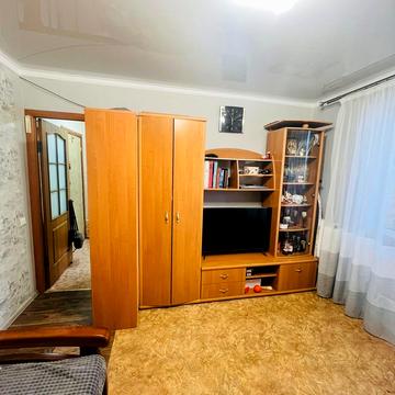 Будівельників, 32