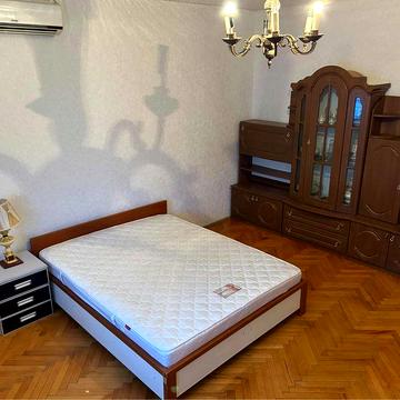 Оренда пів будинку