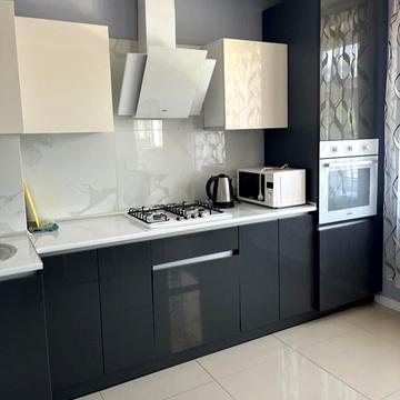 Тролейбусна вул., 4-Б