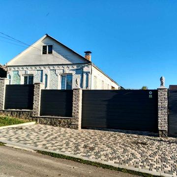 Продам будинок у м. Звенигородка. Можливі варіанти на виплату.