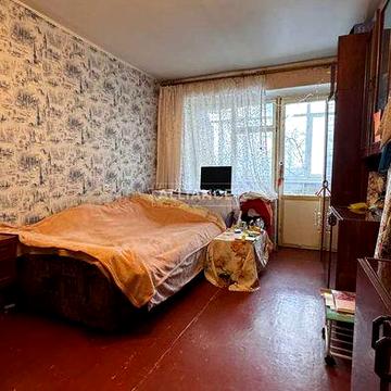 Продаж 1 км квартира біля парку Шевченка з балконом