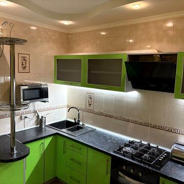 Сдам 2 -ух комнатную каартиру, хортцикий, от владельца.