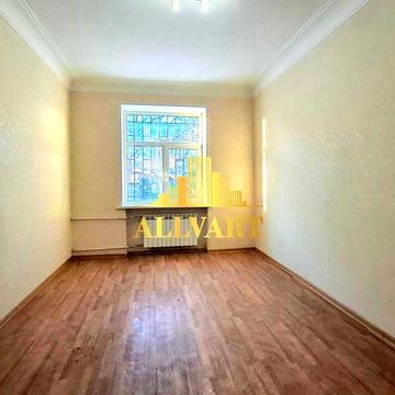 Продаж 2-к квартири без ремонту, правий берег, Печерськ, вул. Алмазова