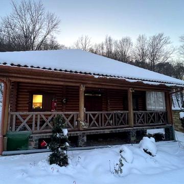 Продам деревяний будинок із ЗРУБУ