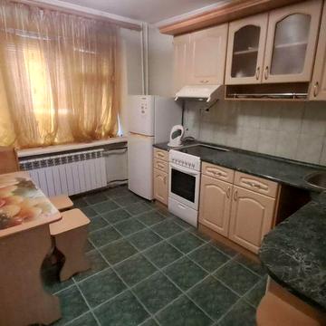 Продаж 1 кімн з меблями  в центрі біля швейної фабрики