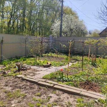 Продам пол дома, с двориком ,Боярка