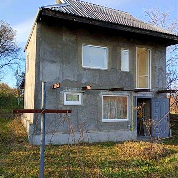 Продам дачний будинок+ земельна ділянкою  6 сот.