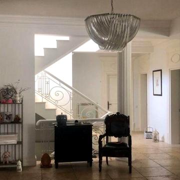 Просторовий будинок з генератором біля Процеву та конюшні Бутенко