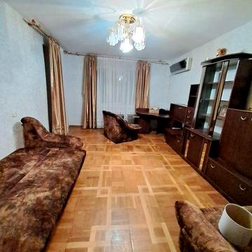 оренда кімнати в центрі дівчині 17-23 років