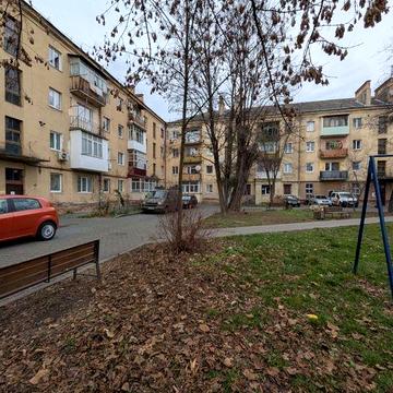 Двох кімнатна квартира  в центрі міста. Вул. Вороного 3