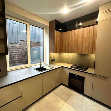 Шикарний таунхаус з ремонтом в центрі Ірпінь.