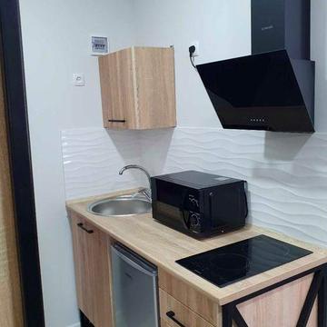 1 квартира студия м. Защитников Украины